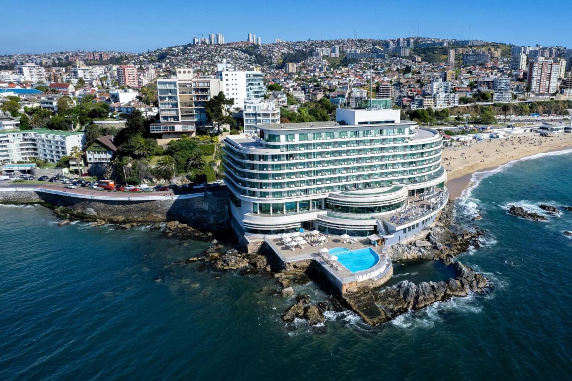 เชอราตัน มิรามาร์ โฮเต็ล แอนด์ คอนเวนชั่น เซ็นเตอร์ Hotel วิญาเดลมาร์ ภายนอก รูปภาพ Aerial view of the hotel